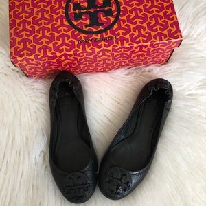 Tory Burch Minnie Travel Logo Ballet Flat - Black